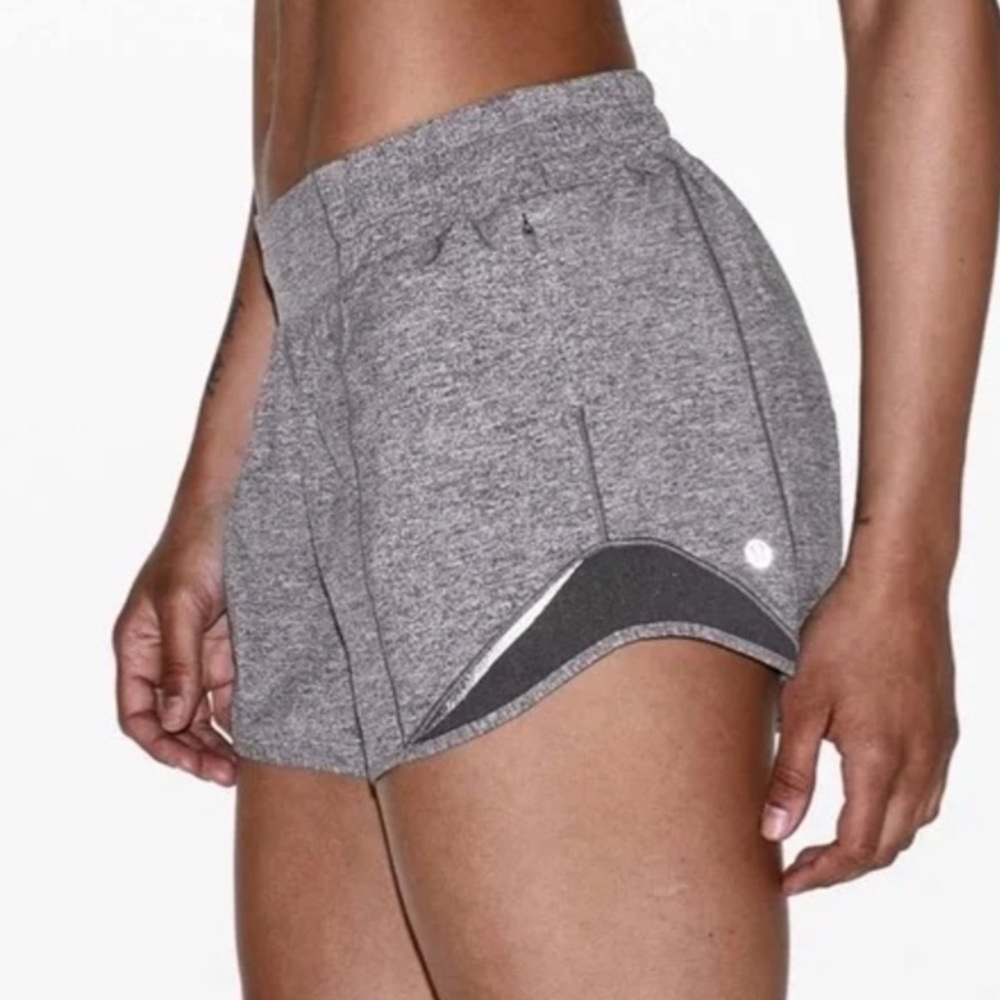 Lululemon Women’s Hotty Hot LR Short 4” Lined Heather Lux Gray LW7ATLT